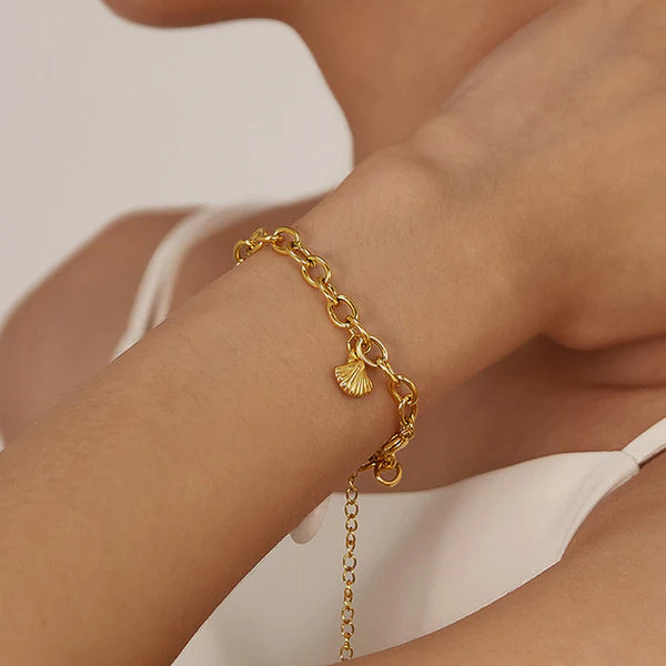 Gold Plated Anti Tarnish Star charm Bracelet