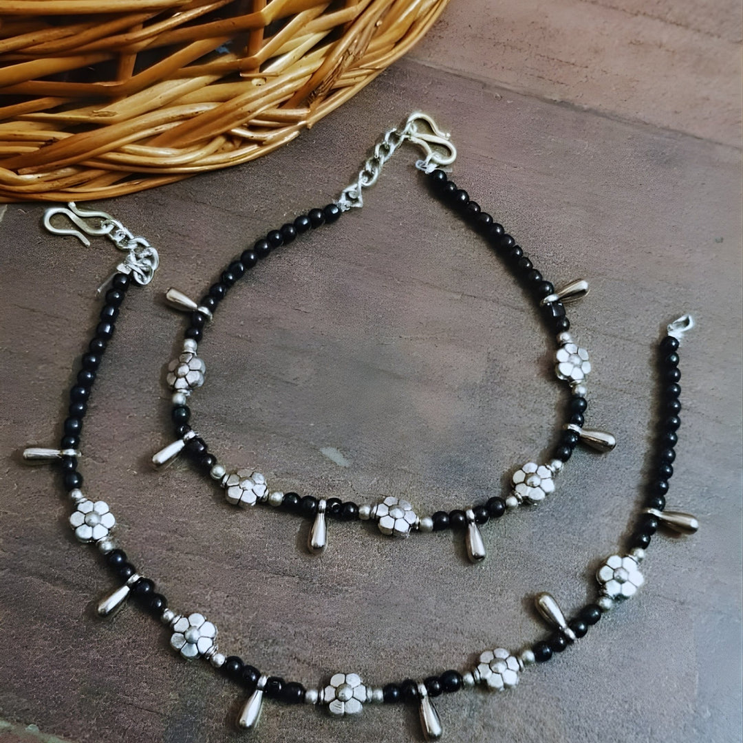 Black Beaded Flower Charm Anklet with Ghungroo