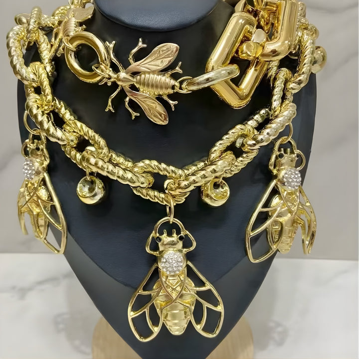 Vintage Bee Charm Necklace – Statement Chain